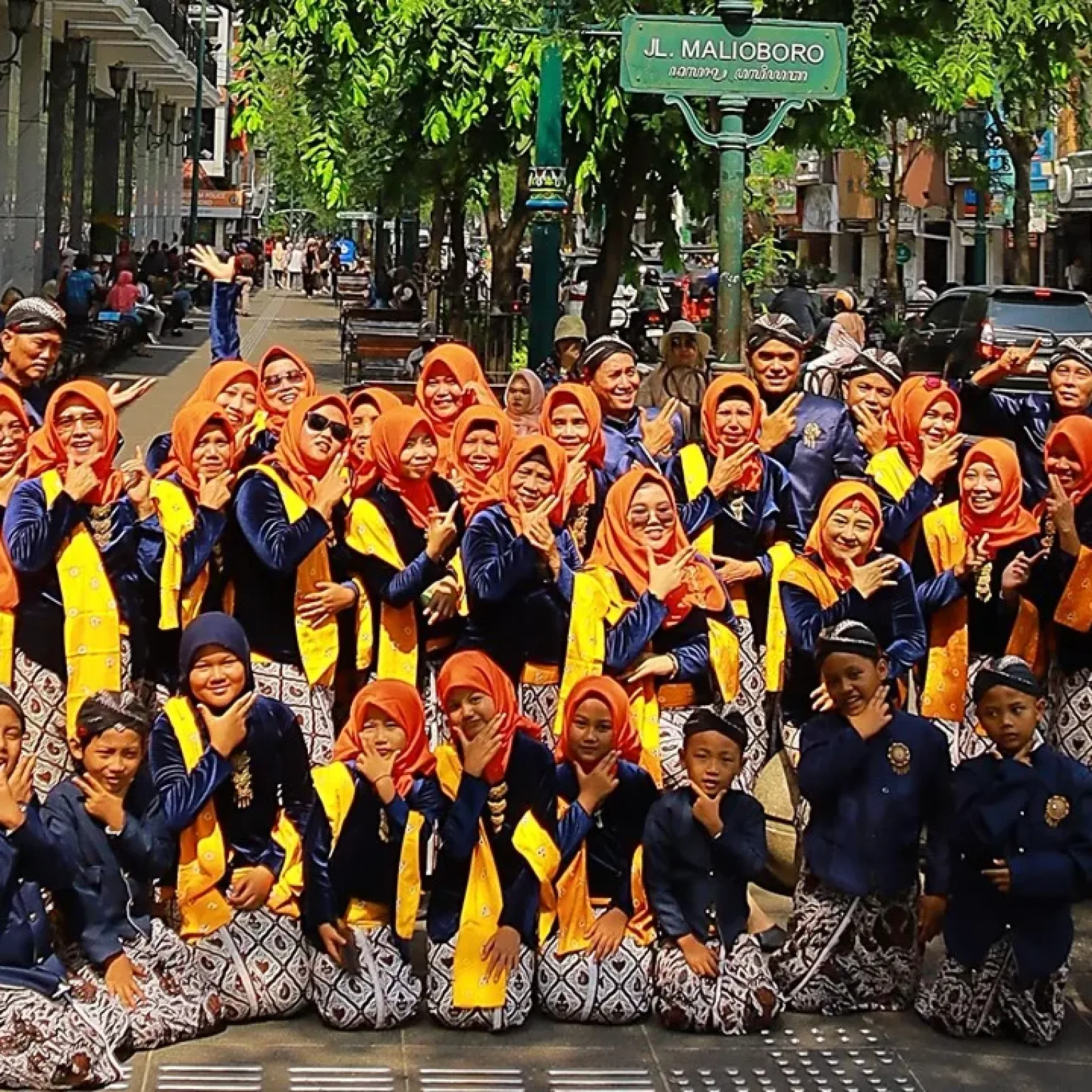 foto baju adat jawa malioboro