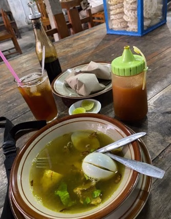 Soto Sulung Stasiun Tugu Gedongkuning.webp
